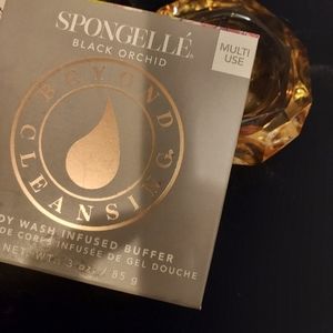 Black Orchid Body Wash Infused Buffer